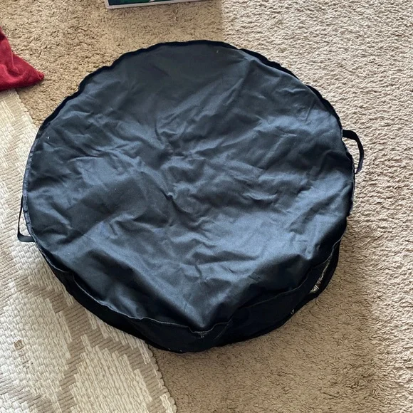 Shoe-Go-Round Pinwheel 12 Pocket Zippered Organizer for shoes - Picture 3 of 3